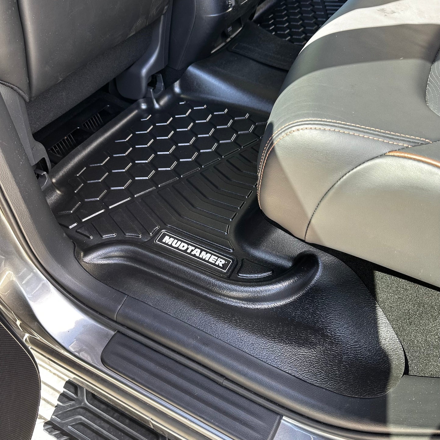 Nissan Y62 Patrol 2013+ | MUDTAMER Floor Mats – additional photo