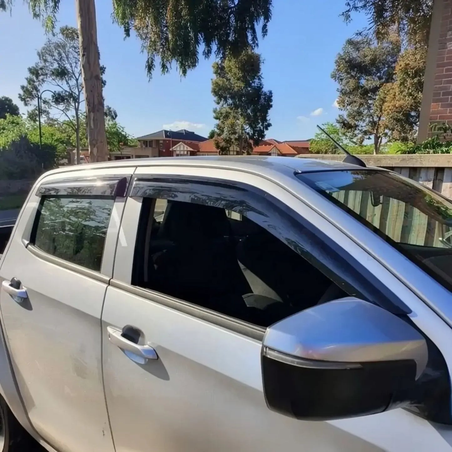Bonnet Protector, Weathershields For Isuzu D-MAX 05/2024-On DMAX Visors – additional photo