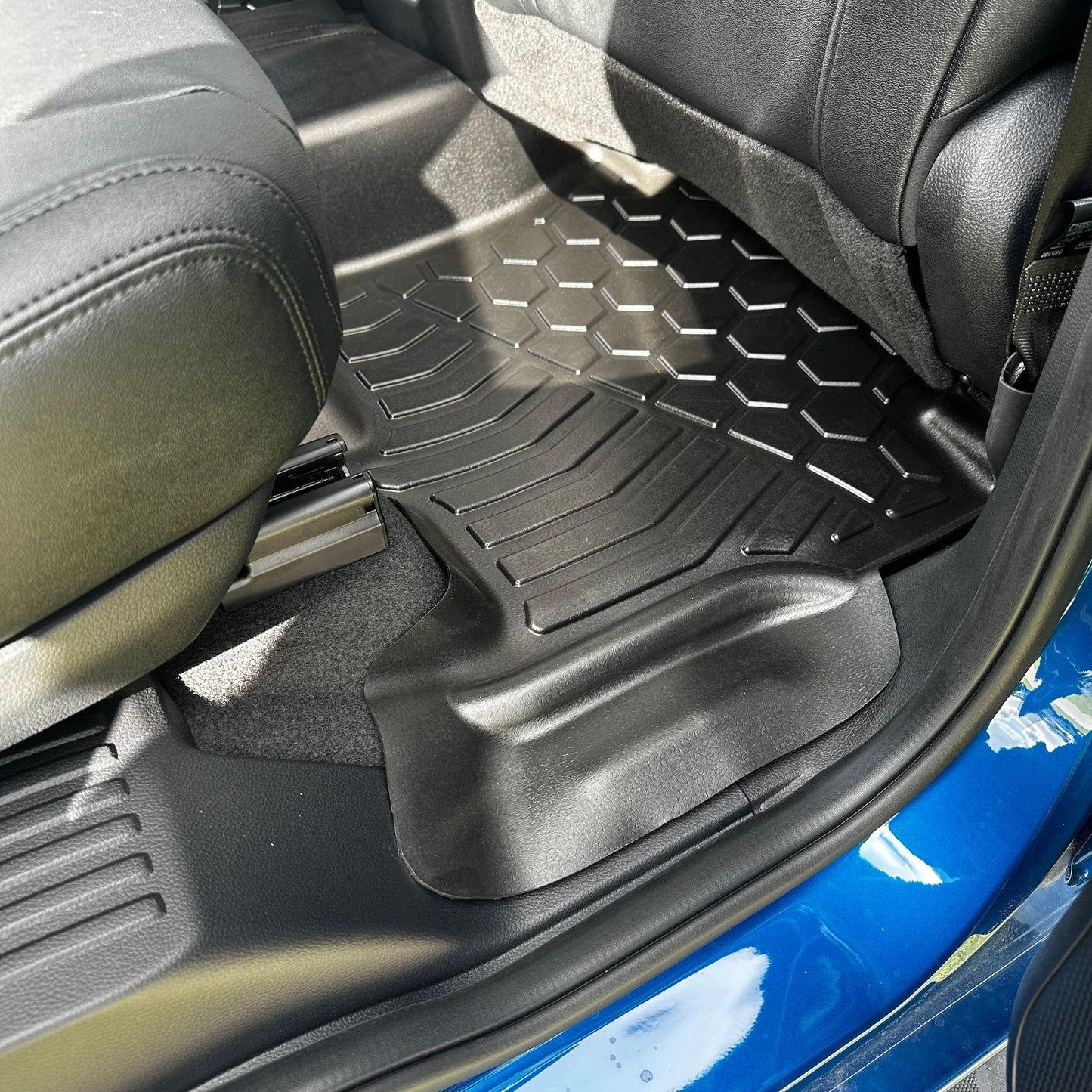 Next Gen Ford Everest 2022+ | MUDTAMER Floor Mats – additional photo