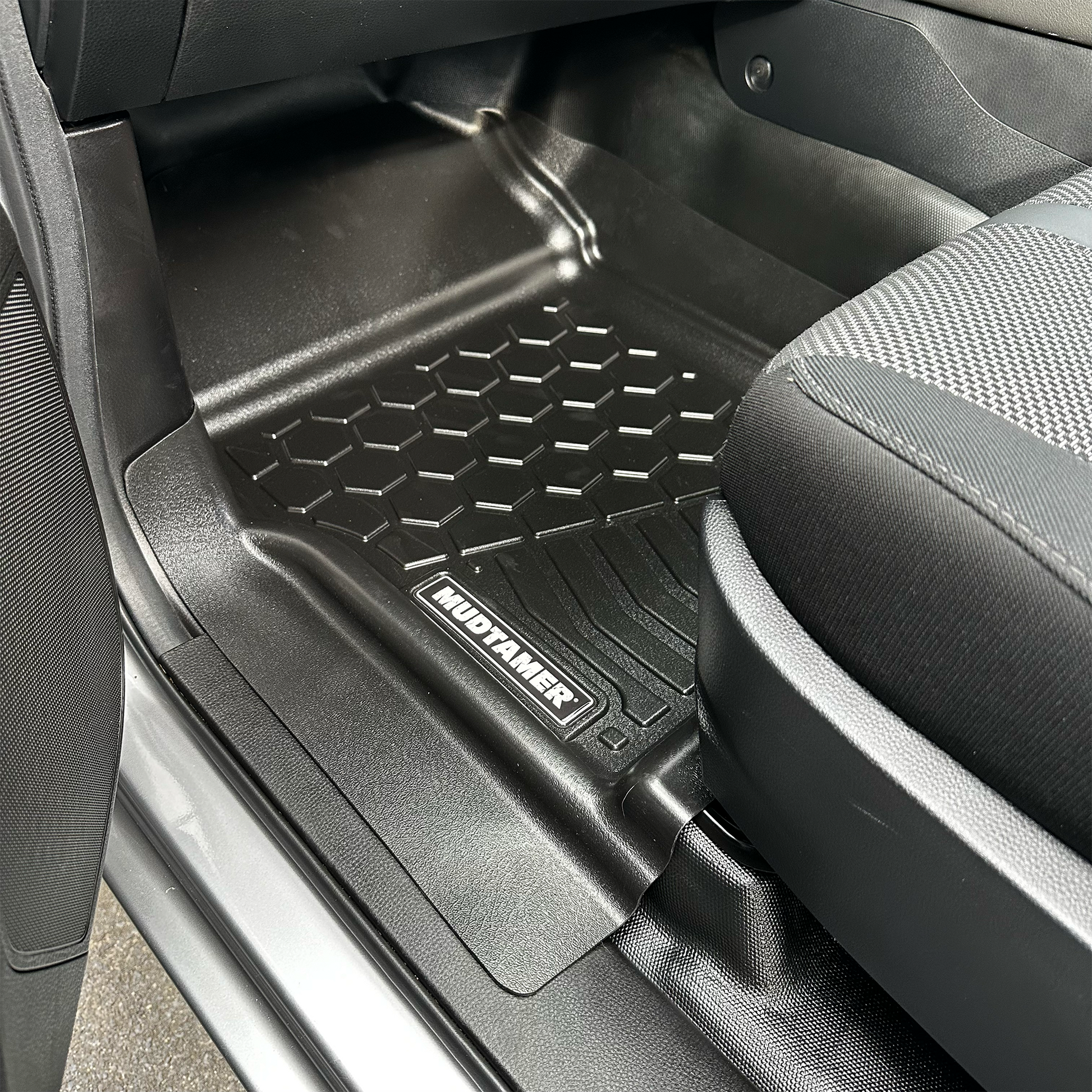 Mazda BT-50 2020+ | MUDTAMER Floor Mats – additional photo