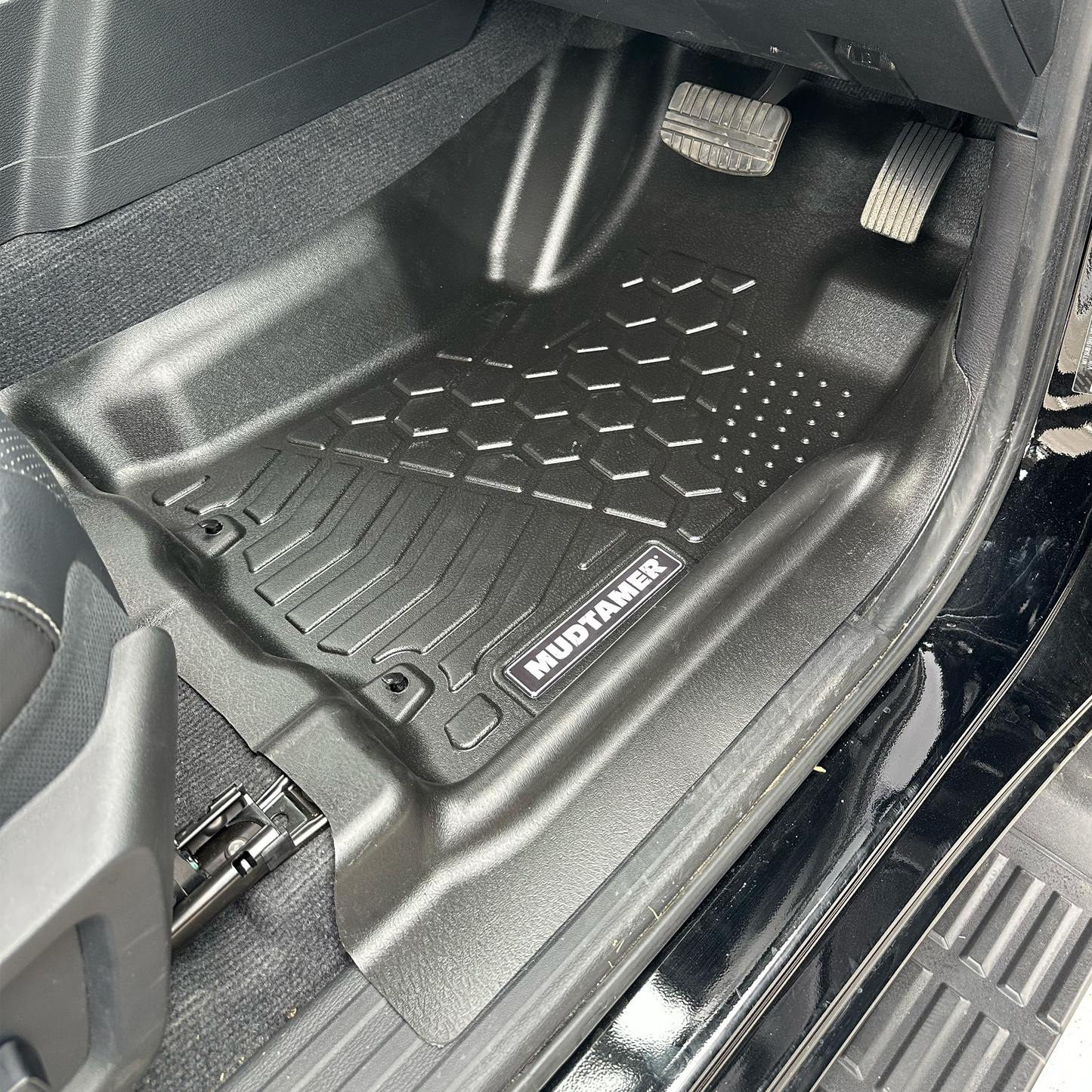 Mitsubishi Triton MV 2024+ | MUDTAMER Floor Mats – additional photo
