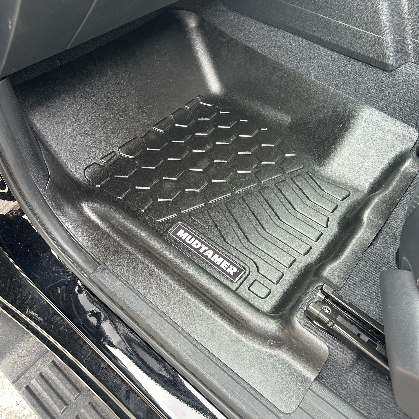 Mitsubishi Triton MV 2024+ | MUDTAMER Floor Mats – additional photo