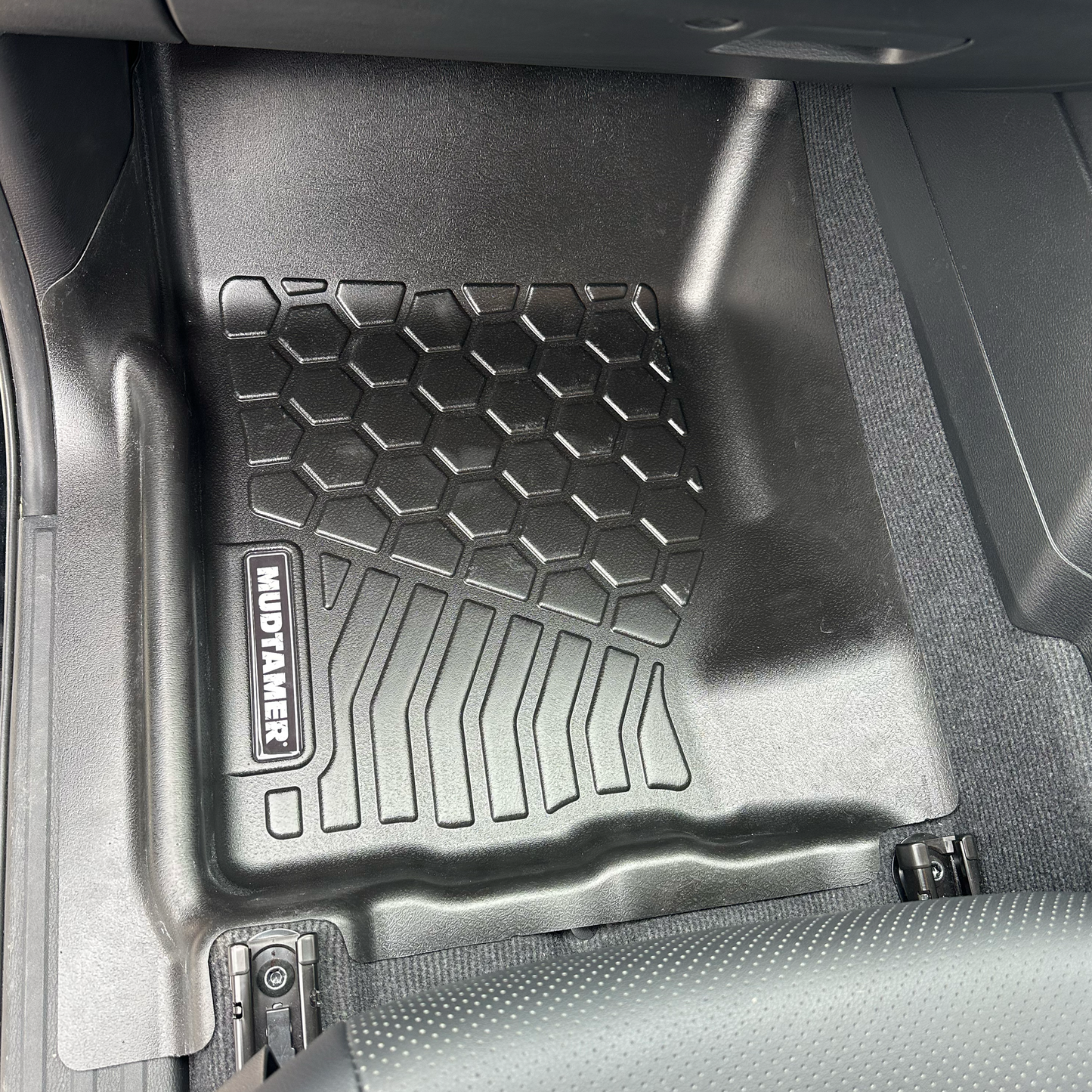 Mitsubishi Triton MV 2024+ | MUDTAMER Floor Mats – additional photo