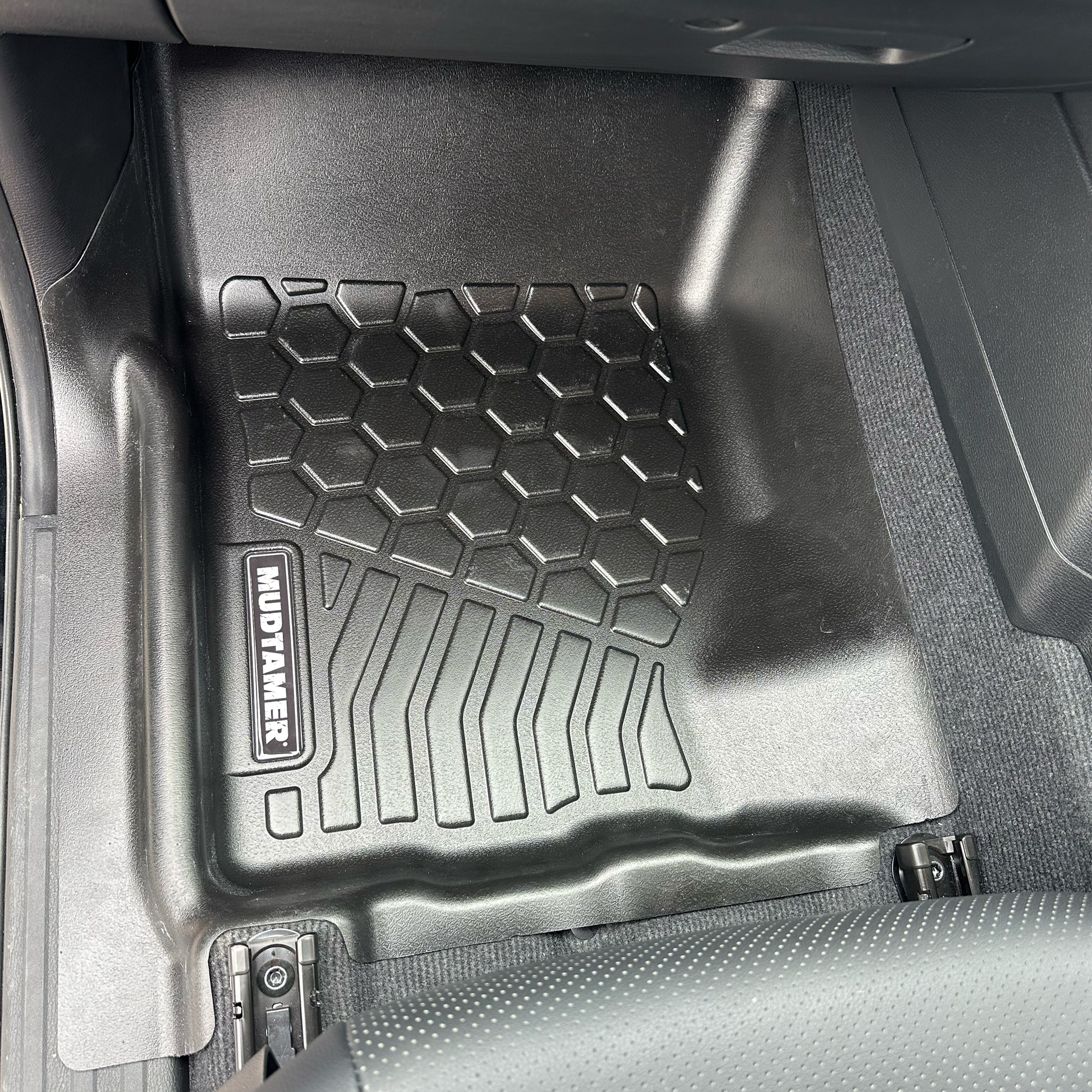Mitsubishi Triton MV 2024+ | MUDTAMER Floor Mats – additional photo