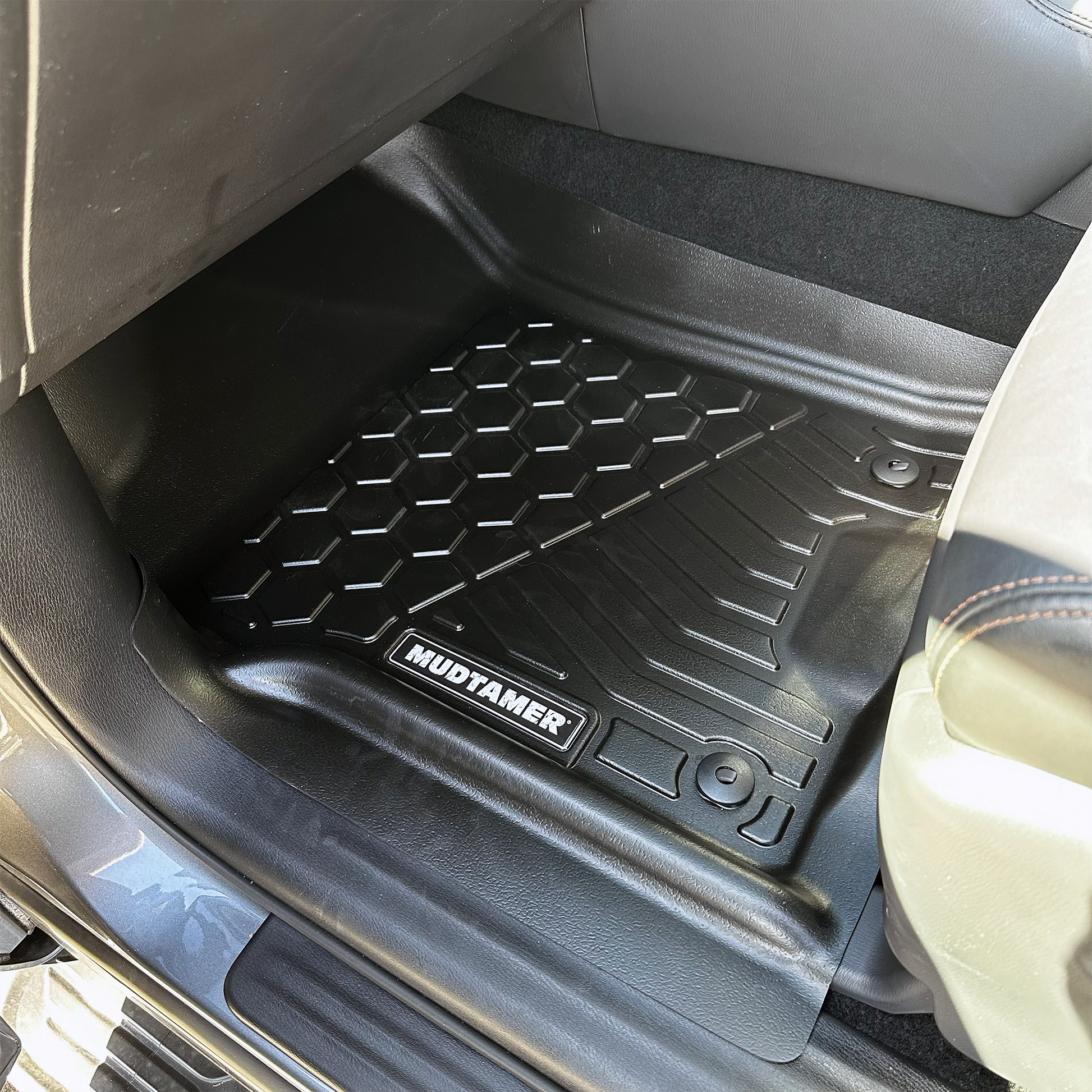 Nissan Y62 Patrol 2013+ | MUDTAMER Floor Mats – additional photo