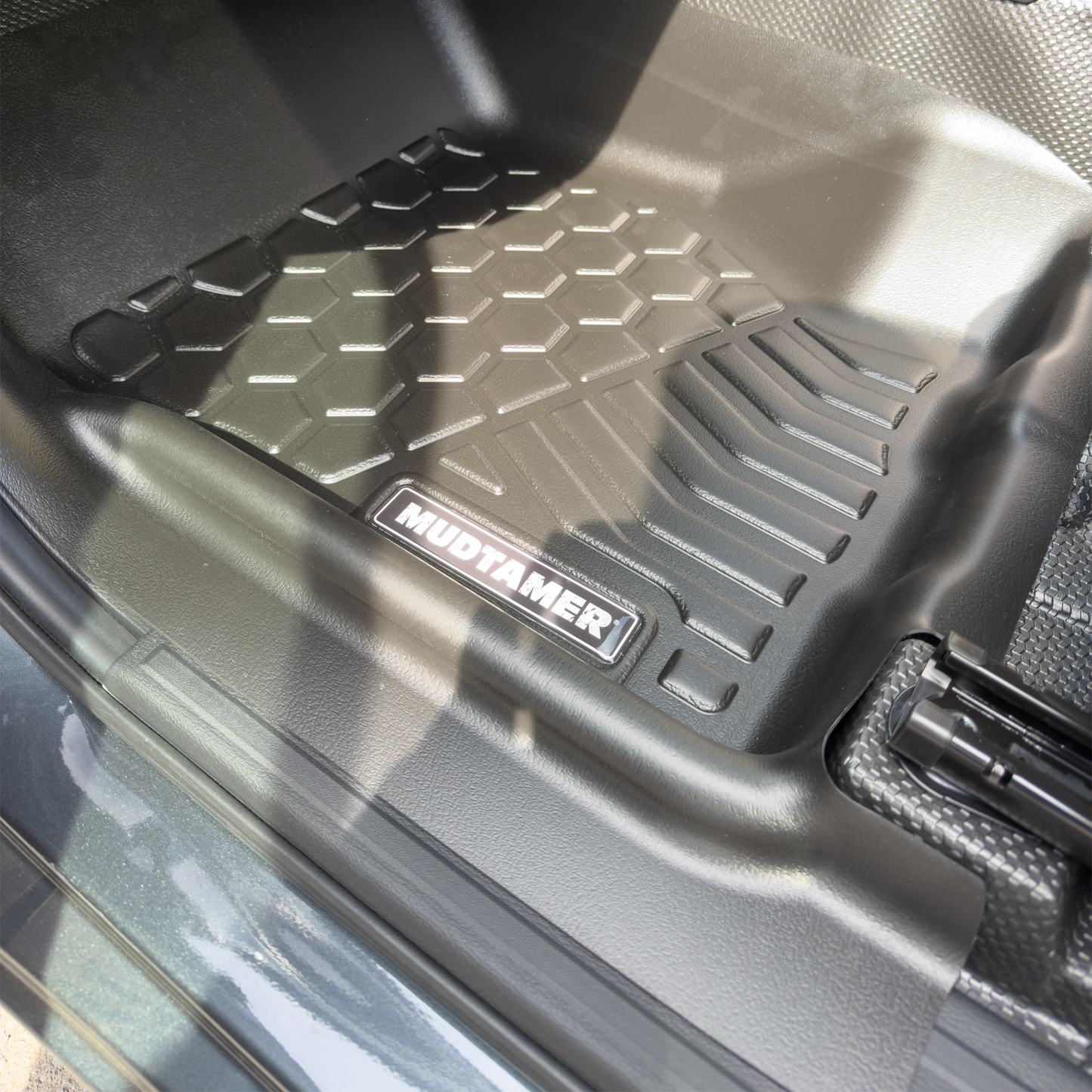 Nissan Navara D27 2026+ | MUDTAMER Floor Mats – additional photo