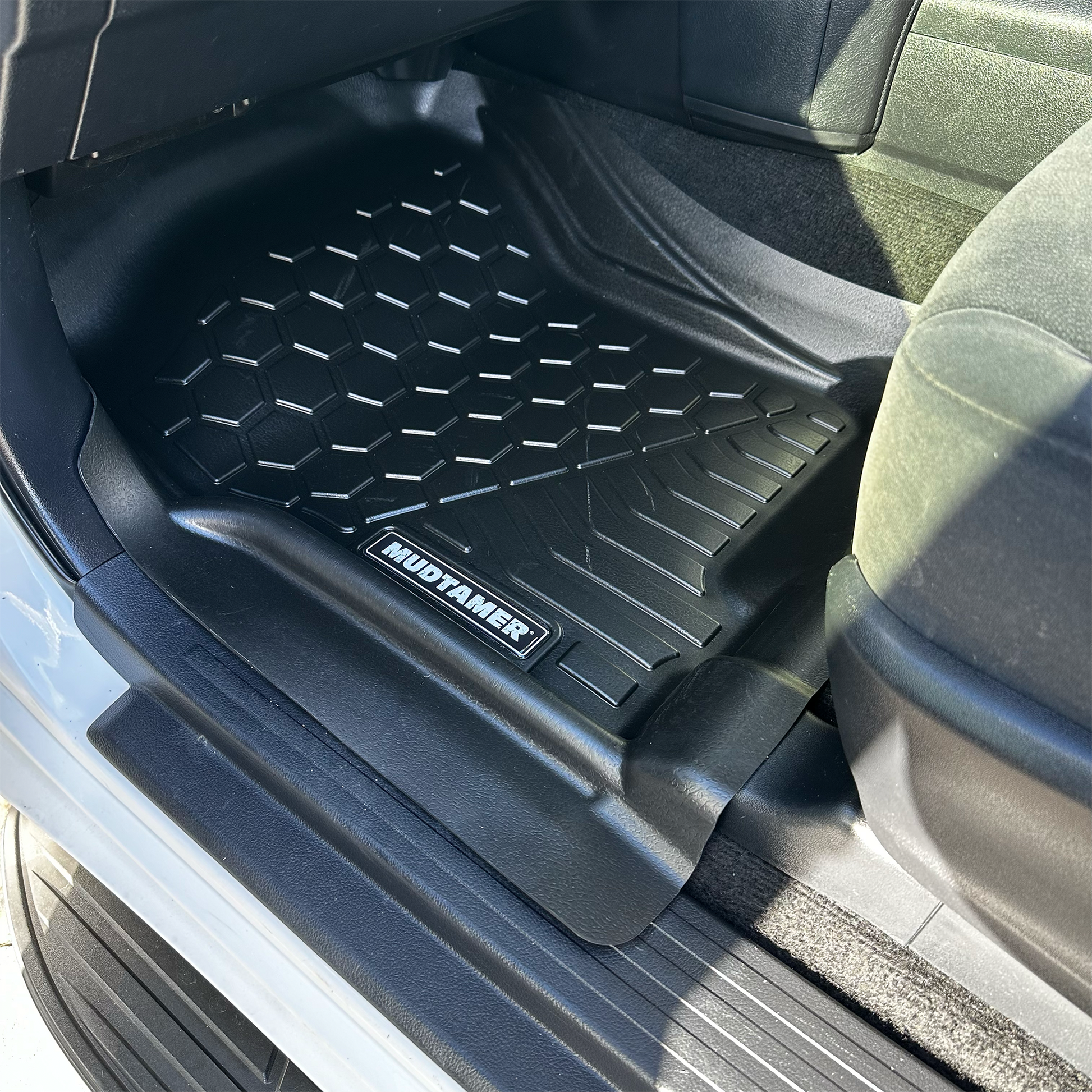 Toyota Prado 150 Series Automatic 2010+ | MUDTAMER Floor Mats – additional photo