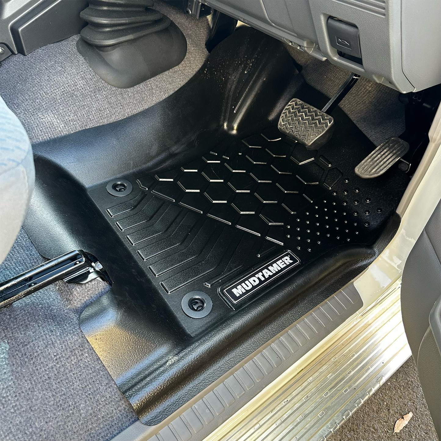 Toyota LandCruiser 78 Series / Troop Carrier 2016+ | MUDTAMER Floor Mats – additional photo
