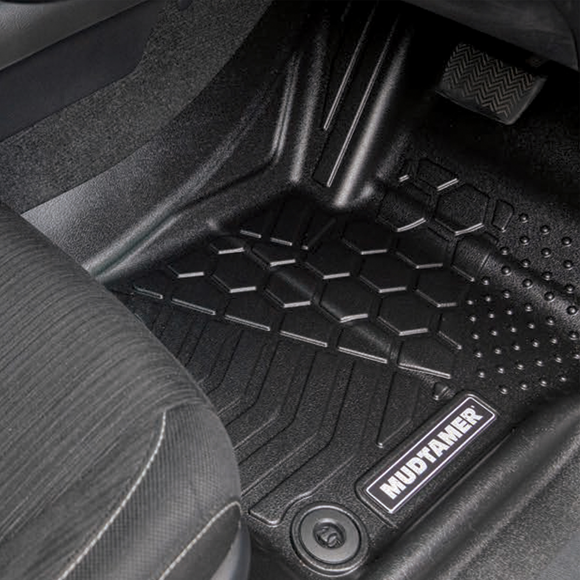 Toyota Hilux 2016-2025 | MUDTAMER Floor Mats – additional photo