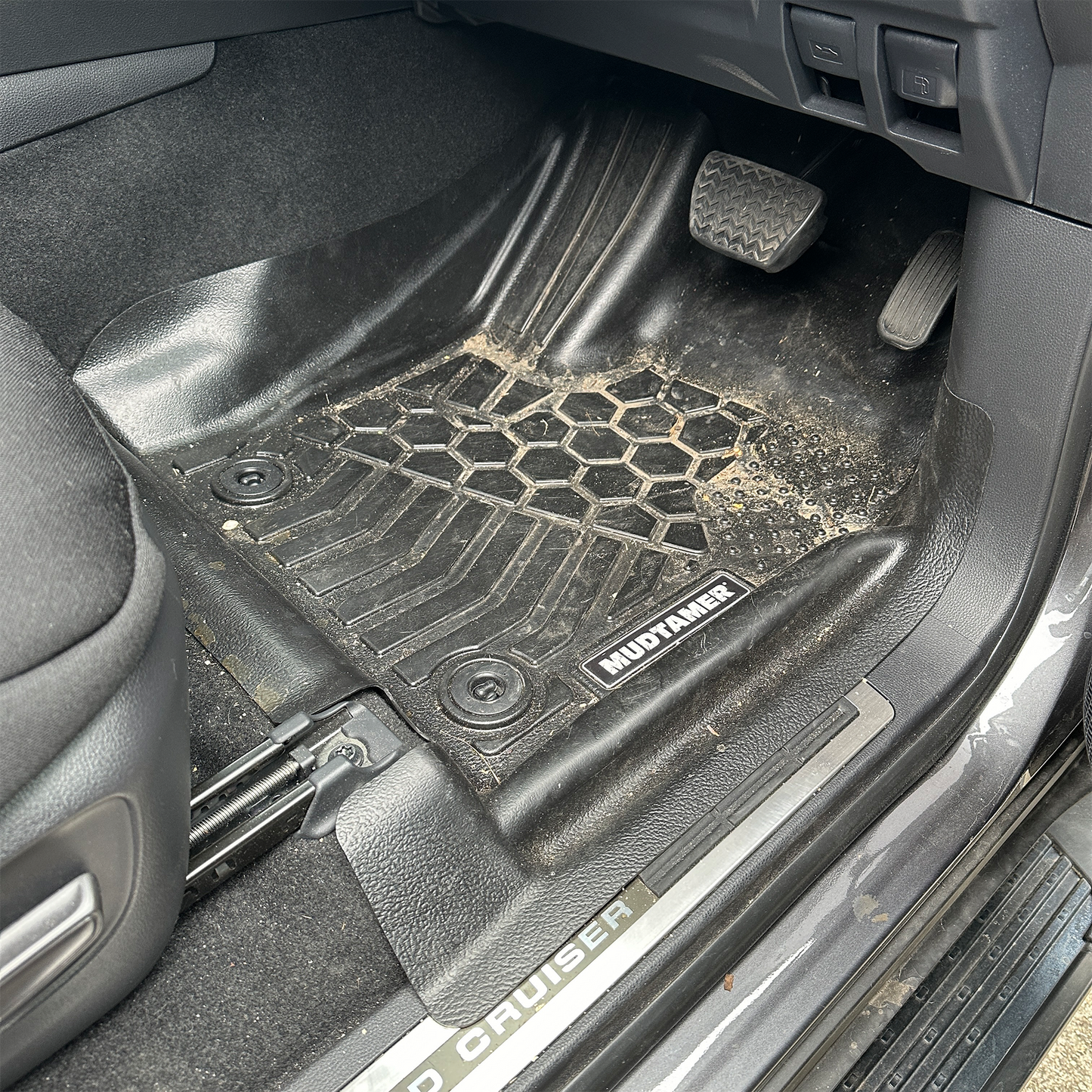 Toyota LandCruiser 300 Series 2021+ | MUDTAMER Floor Mats – additional photo