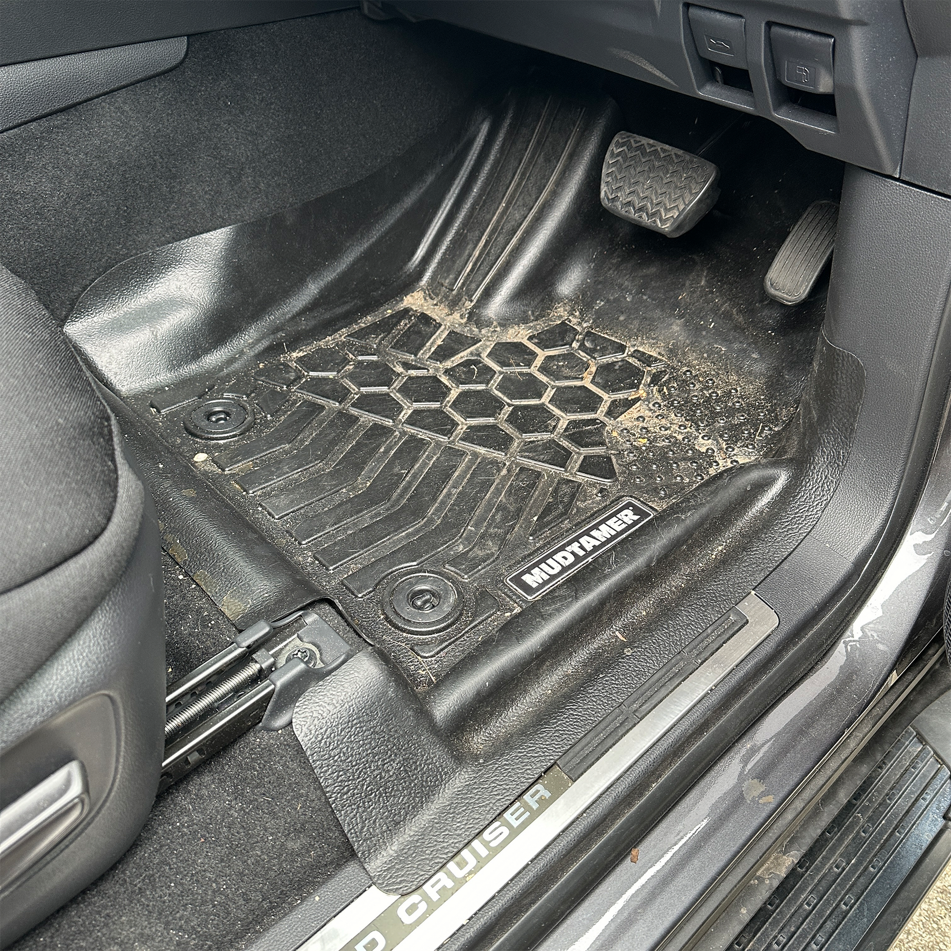 Toyota LandCruiser 300 Series 2021+ | MUDTAMER Floor Mats – additional photo