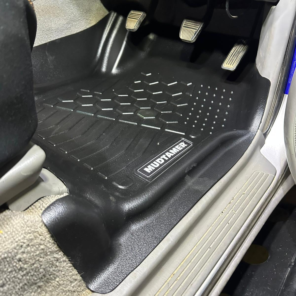 Toyota LandCruiser 100/105 Series 1998-2007 | MUDTAMER Floor Mats – additional photo